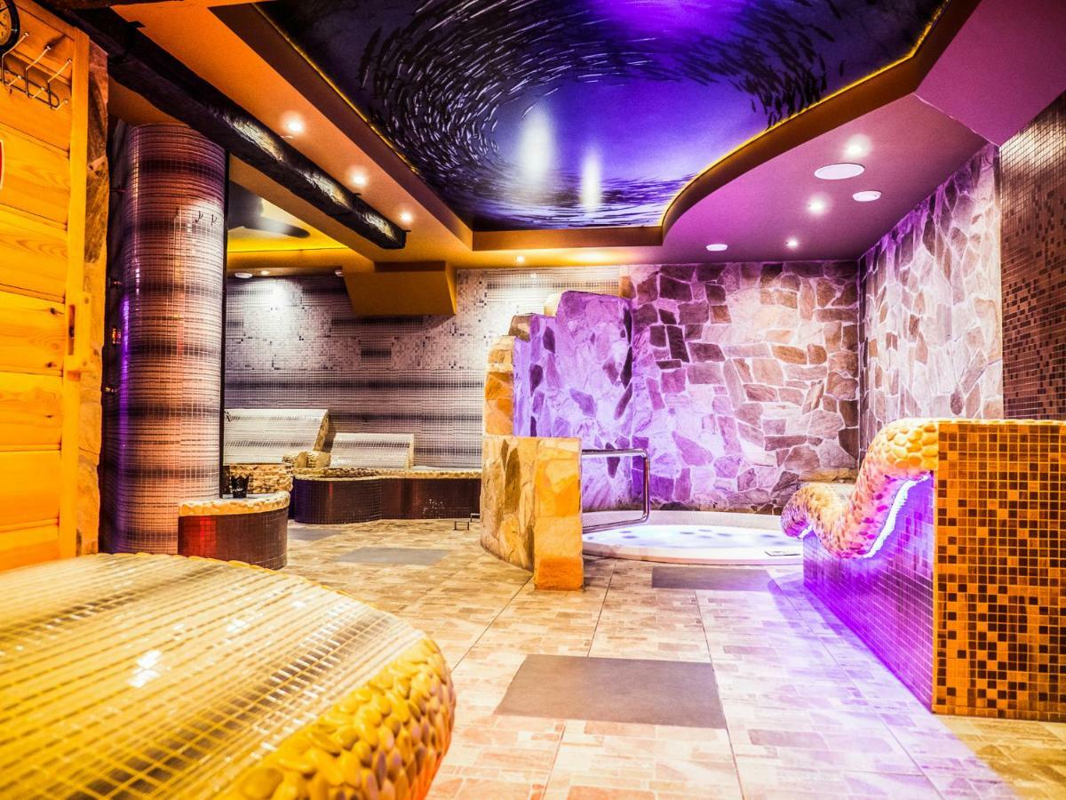 Carynska Resort & Spa ลูโตวิสกา ภายนอก รูปภาพ